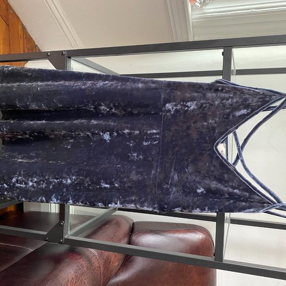 GREY Crushed Velvet Dress - Pins and Needles Urban Outfitters - Picture 8 of 8